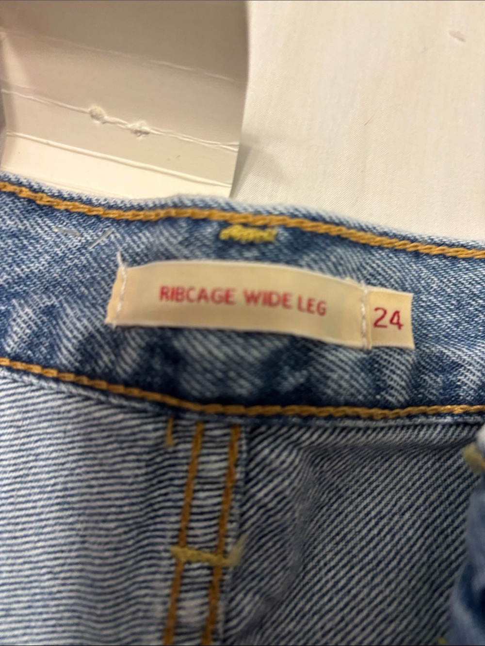 Levi’s Ribcage Wide Leg Super High Rise Jeans - Picture 3 of 4